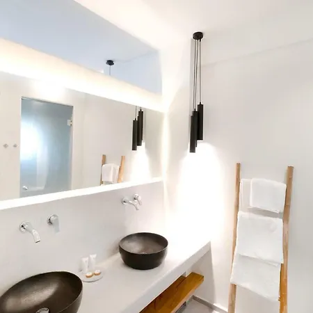 George & Joanna Santorini דירה *