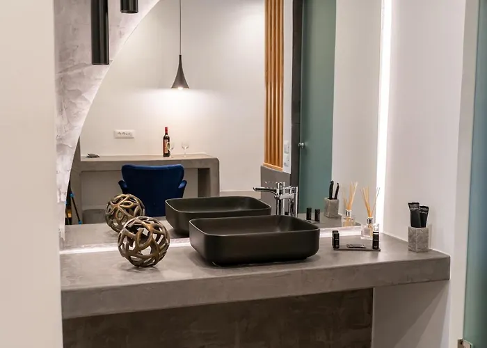 George & Joanna Santorini * サントリーニ