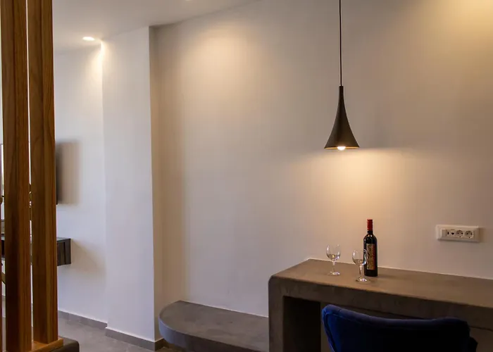 George & Joanna Santorini アパート