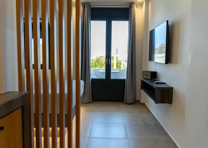 George & Joanna Santorini サントリーニ