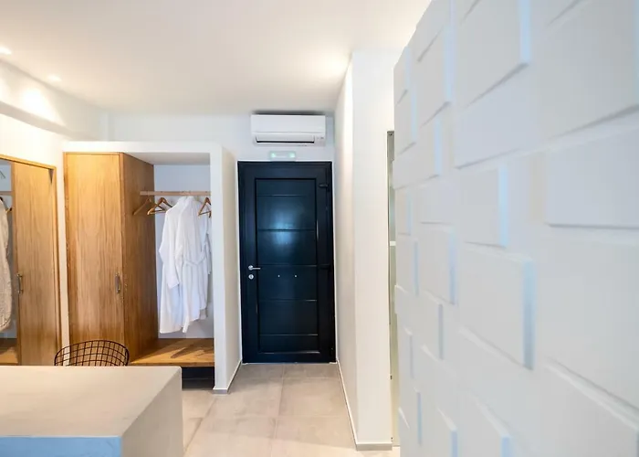 George & Joanna Santorini